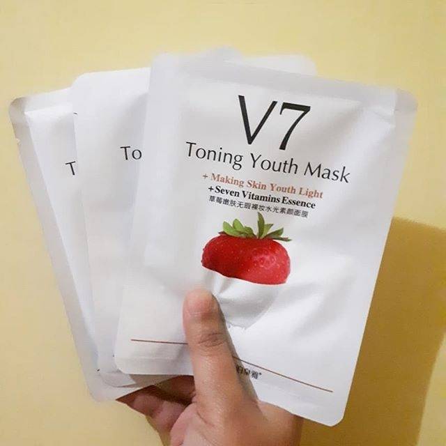 BIOAQUA Strawberry V7 Anti Aging Facial Mask 2